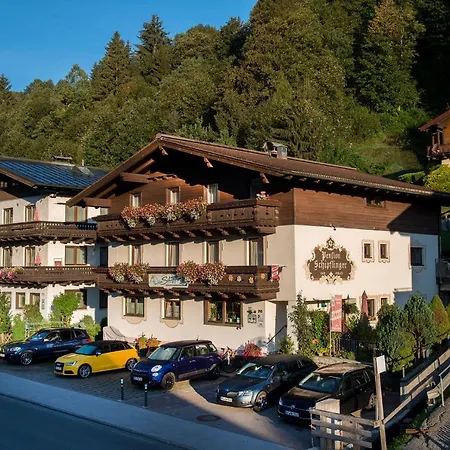 Schipflinger Bed & Breakfast 3*
